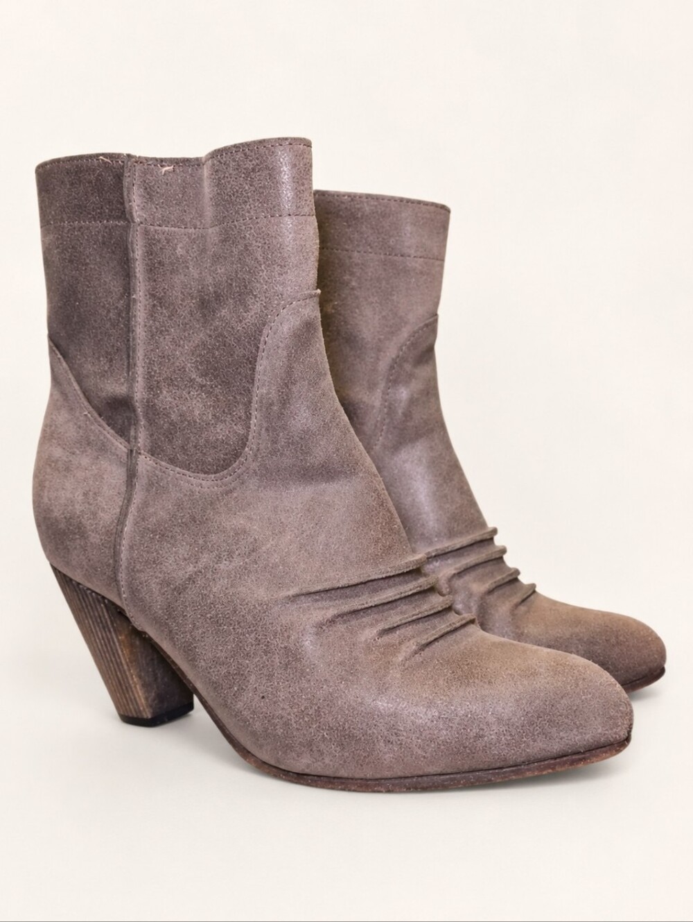 CALLEEN CORDERO | Grey Distressed Leather Block Heel Ankle Boots US 7.5